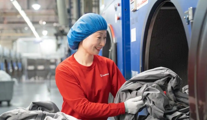 工作服清洗有讲究，洗不对等于白洗