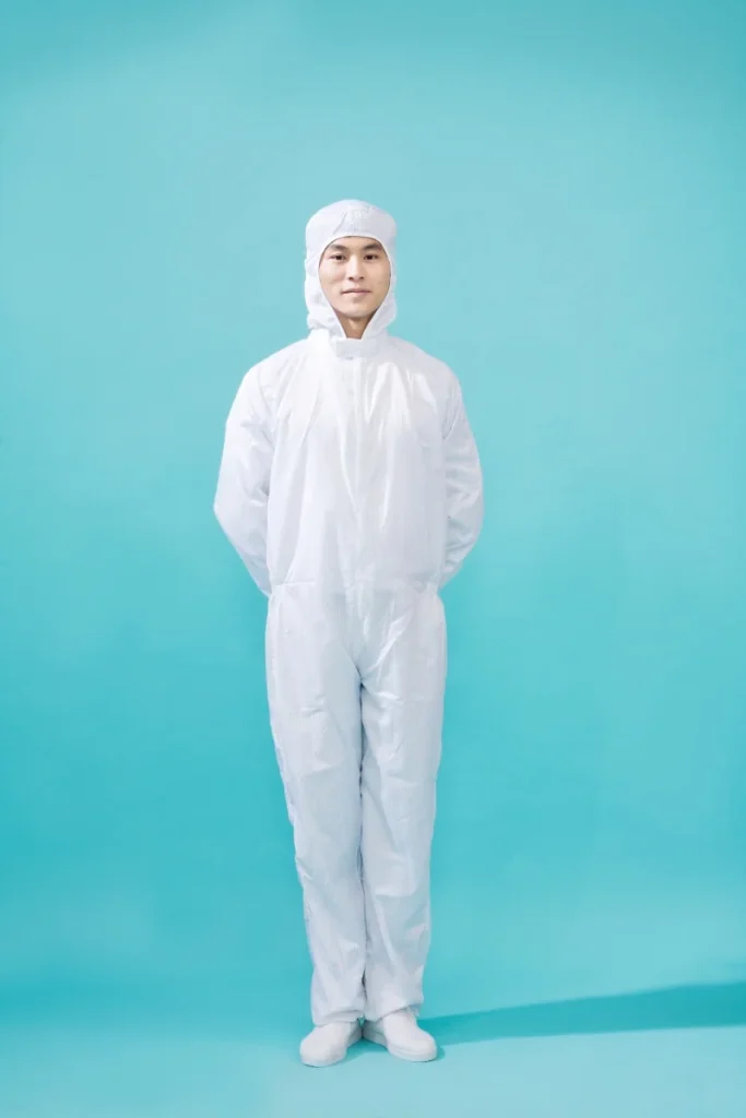 白色连帽防尘服FH002上身实拍